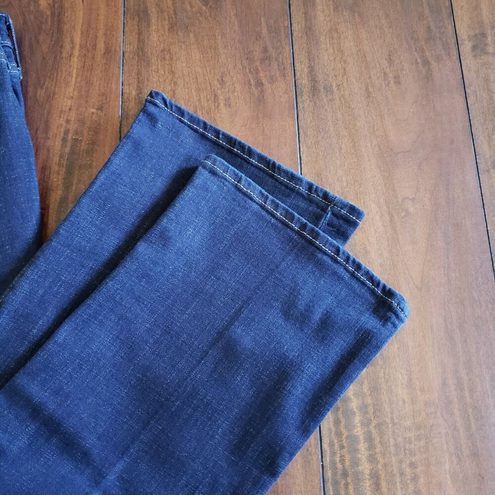 Levi's 415 Classic Boot Cut Sculpt Hypersoft Women Stretch Denim Jeans Size 16W - Picture 15 of 16